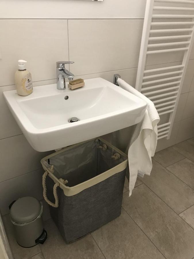 Schoenes Ferienappartment In Zell Am See: Zentral Gelegen Und Naehe Der Areitbahn Und Dem Zeller See Esterno foto